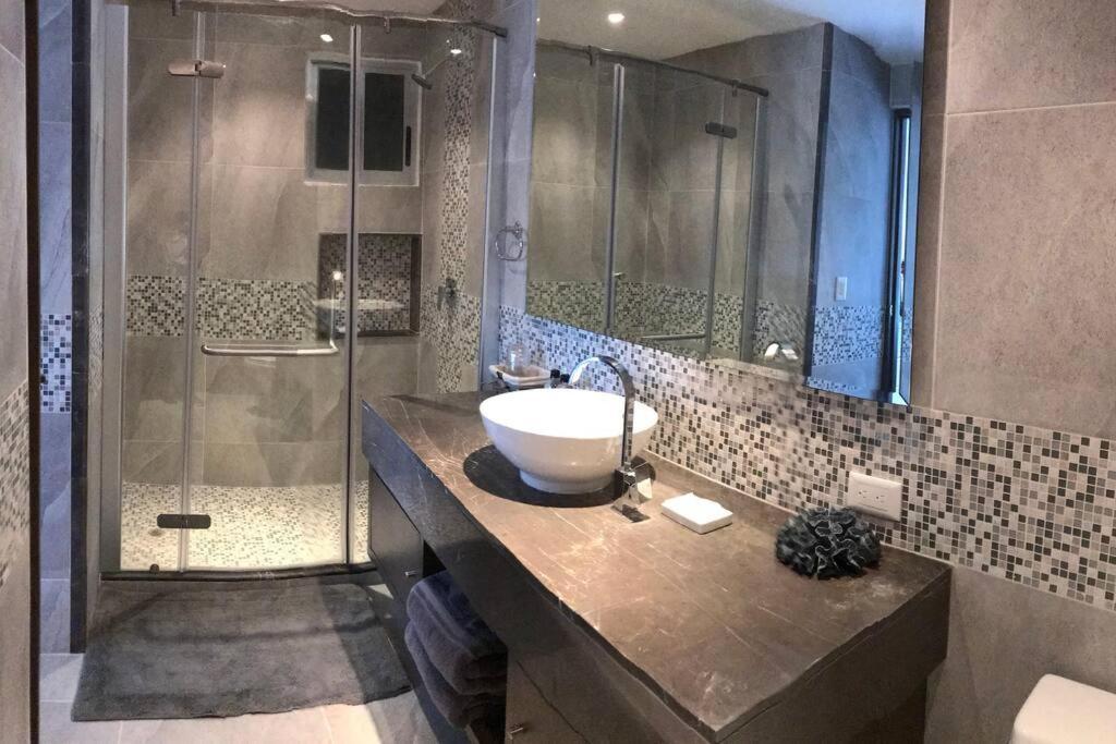 Apartamento Beautiful Roof Pool & Gym With Ocean Views!
